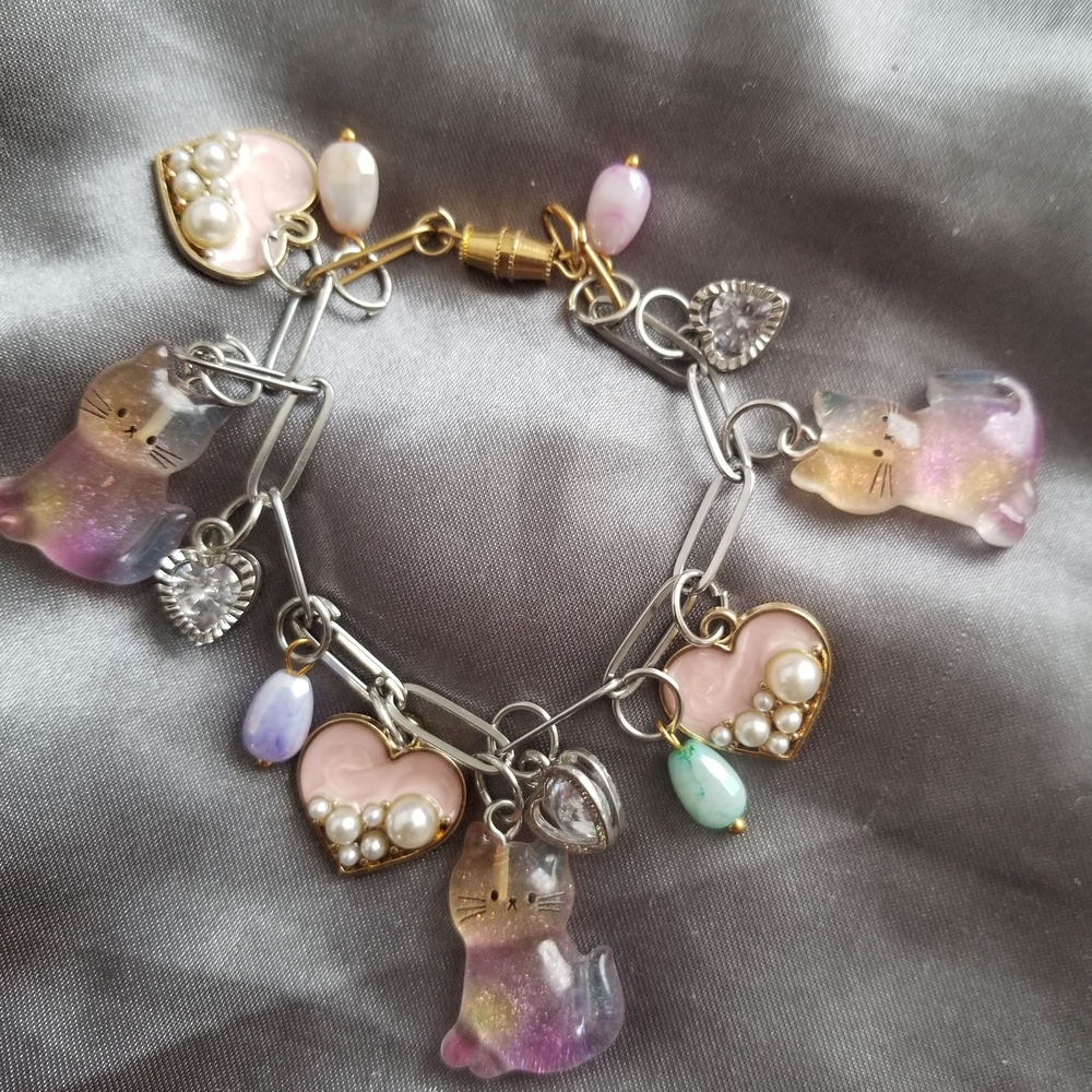 Charming Cat Charm Bracelet in Purple and Gold